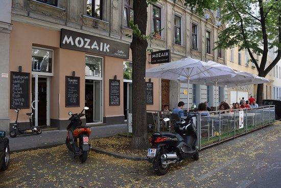 MOZAIK Cafe & Restaurant