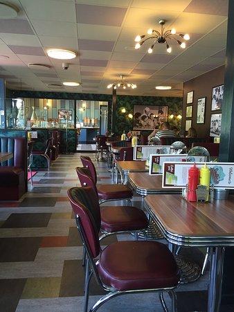 Sallie's Restaurant & Snack Bar