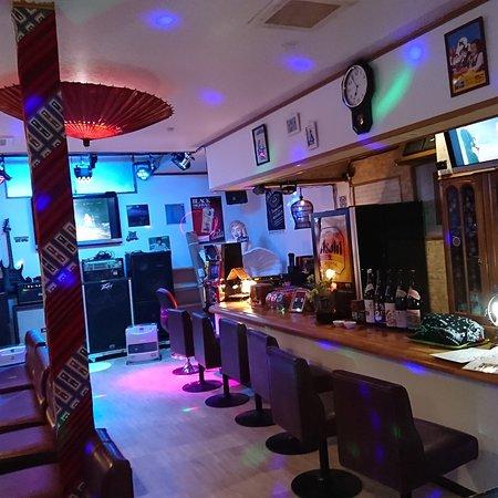 Karaoke & Live House Como Chan
