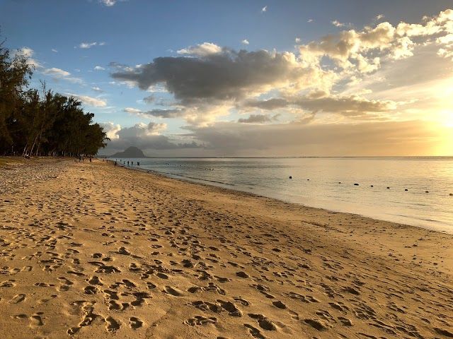 Flic-en-Flacq Strand