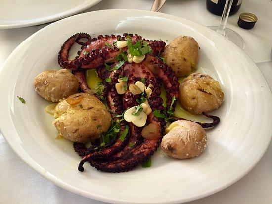 Palm Tree Pub & Restaurant