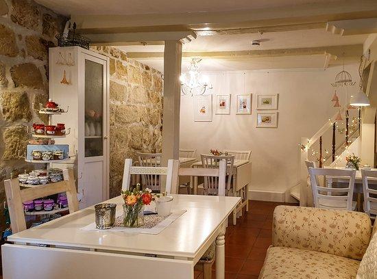 Cafe & Bistro Frau Schnittchen