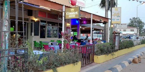 Yasmina Bar & Restaurant