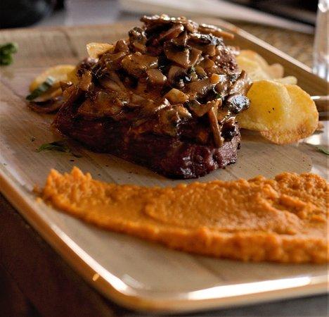 Wood House Restaurant