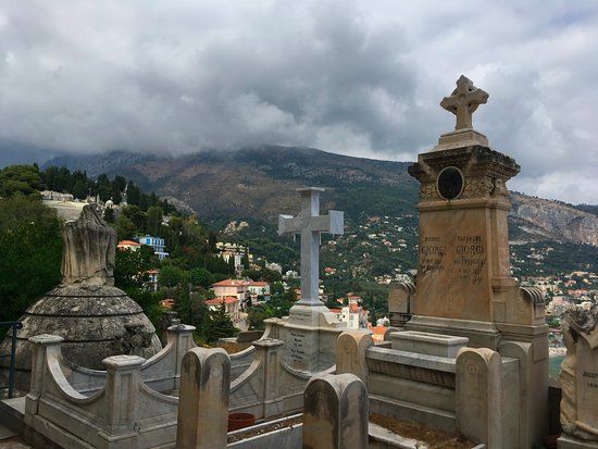 Vieux Château Kirkegård