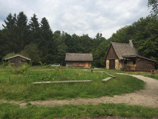 Middelalderlandsbyen