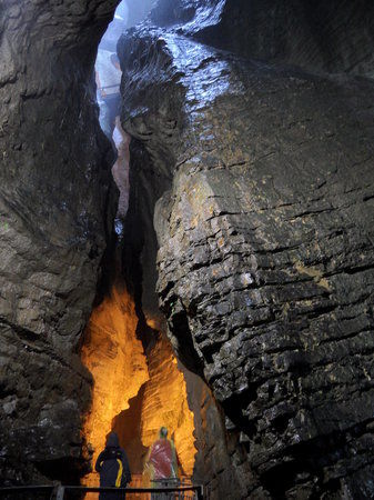 Varone-vandfaldets Grottepark