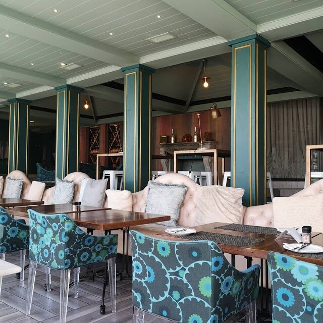 Strolla Restaurant & Bar